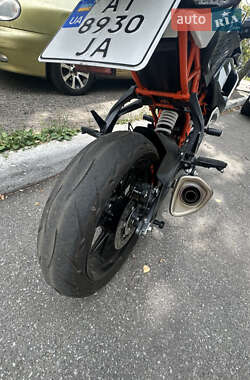 Спортбайк KTM RC 390 2021 в 