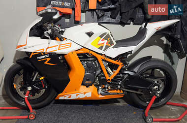 Спортбайк KTM RC 2015 в 