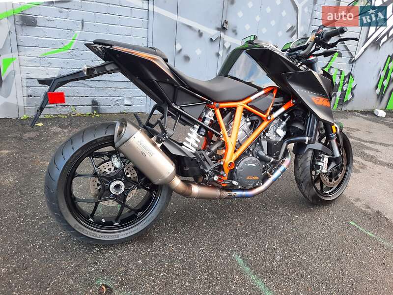 Мотоцикл Без обтекателей (Naked bike) KTM Super Duke 1290 2016 в Киеве