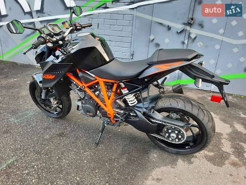 Мотоцикл Без обтекателей (Naked bike) KTM Super Duke 1290 2016 в Киеве