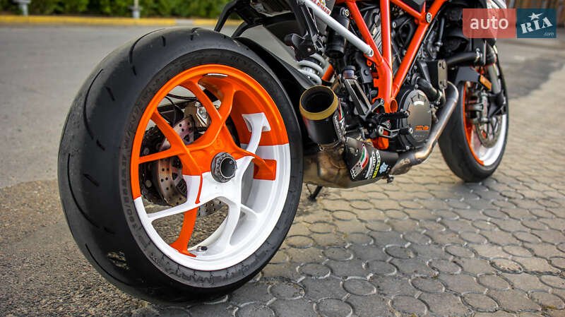 Мотоцикл Без обтекателей (Naked bike) KTM Super Duke 1290 2017 в Черновцах