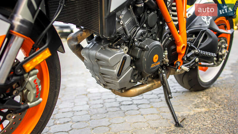 Мотоцикл Без обтекателей (Naked bike) KTM Super Duke 1290 2017 в Черновцах