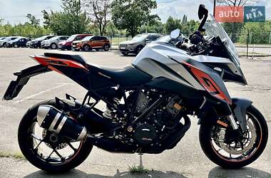 Мотоцикл Спорт-туризм KTM Super Duke 1290 2016 в 