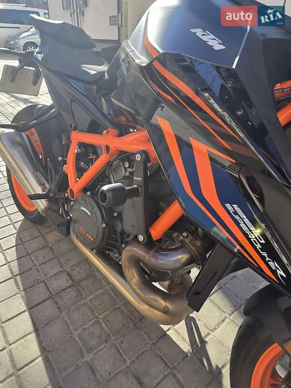 Мотоцикл Без обтекателей (Naked bike) KTM Super Duke 1290 2023 в Черноморске