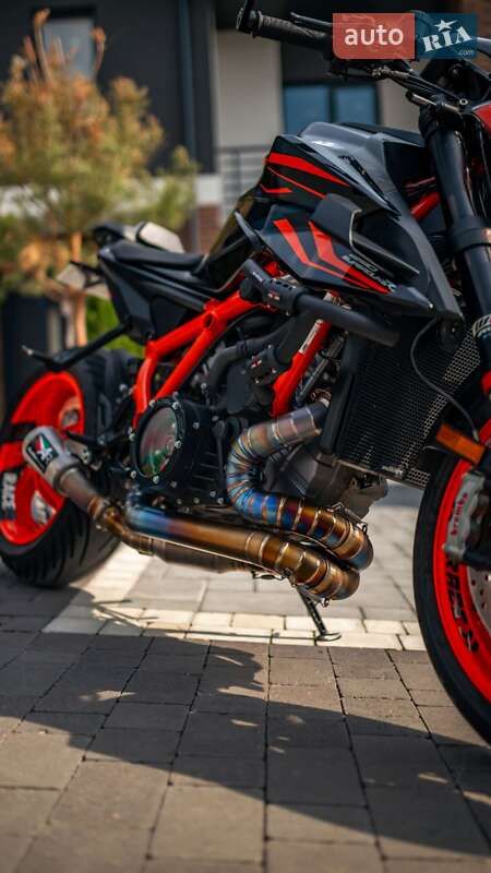 Мотоцикл Без обтекателей (Naked bike) KTM Super Duke 1290 2023 в Черновцах