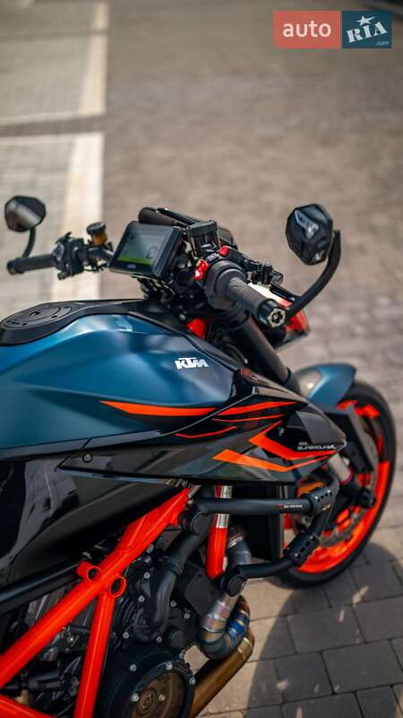 Мотоцикл Без обтекателей (Naked bike) KTM Super Duke 1290 2023 в Черновцах