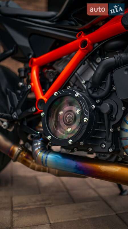 Мотоцикл Без обтекателей (Naked bike) KTM Super Duke 1290 2023 в Черновцах