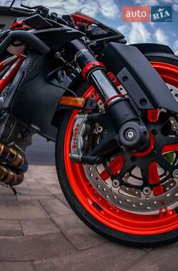 Мотоцикл Без обтекателей (Naked bike) KTM Super Duke 1290 2023 в 