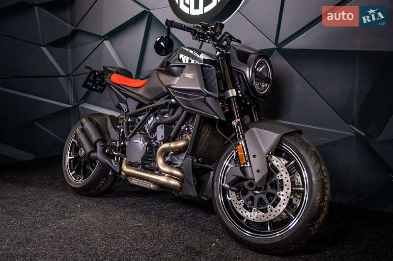 Мотоцикл Без обтекателей (Naked bike) KTM Super Duke 2022 в Киеве