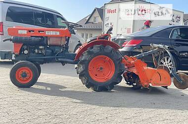 Kubota B 1999 - фото