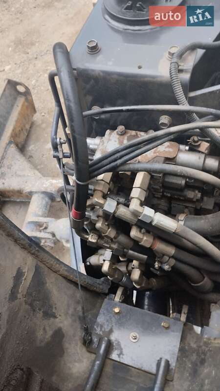 Міні-екскаватор Kubota U 2003 в Бориславі фото 16 Міні-екскаватор Kubota U 2003 в Бориславі