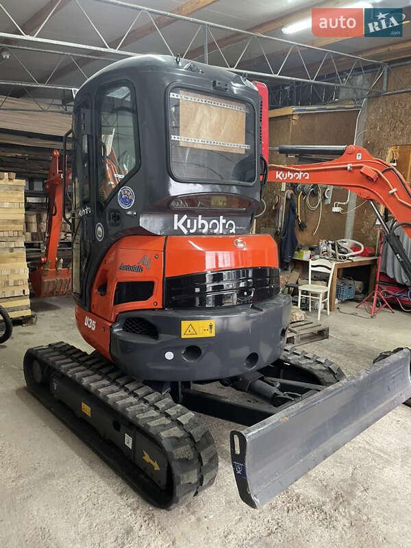 Миниэкскаватор Kubota U 2015 в Львове фото Миниэкскаватор Kubota U 2015 в Львове