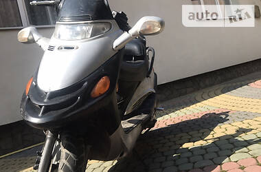 Макси-скутер Kymco Dink 2005 в Тячеве
