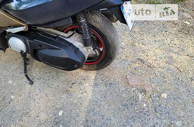 Макси-скутер Kymco Xciting 2010 в 