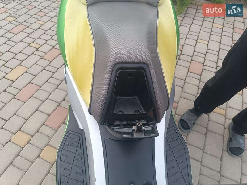 Макси-скутер Kymco Xciting 2006 в Ровно