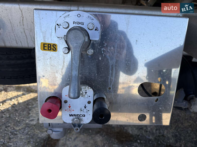 Цистерна напівпричіп LAG 0-3-34KHSL 2005 в Жовкві