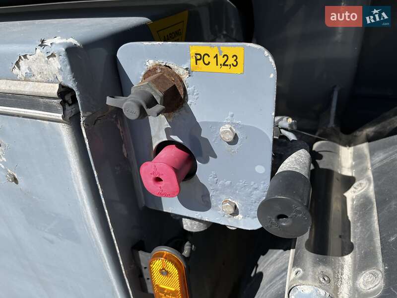 Цистерна полуприцеп LAG 0-3-39 2007 в Львове