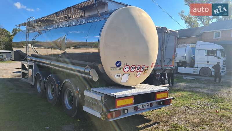 Цистерна полуприцеп LAG 0-3-39 2004 в Виннице