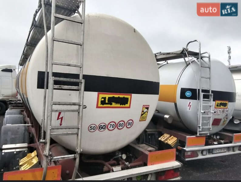 Цистерна полуприцеп LAG 0-3-39 2001 в Тернополе