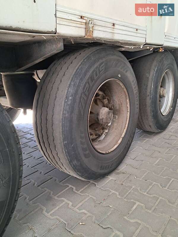 Рефрижератор напівпричіп Lamberet Carrier Maxima 2003 в Львові