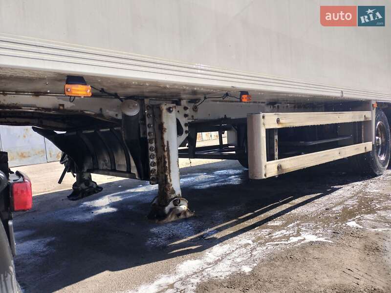 Рефрижератор полуприцеп Lamberet LVFS 2002 в Киеве