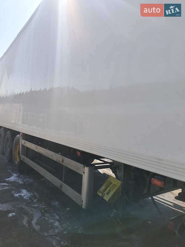 Рефрижератор полуприцеп Lamberet LVFS 2002 в Киеве
