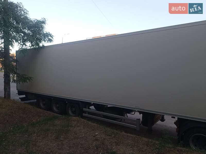 Рефрижератор полуприцеп Lamberet LVFS 2007 в Каменском