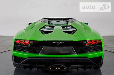 Купе Lamborghini Aventador 2020 в Киеве