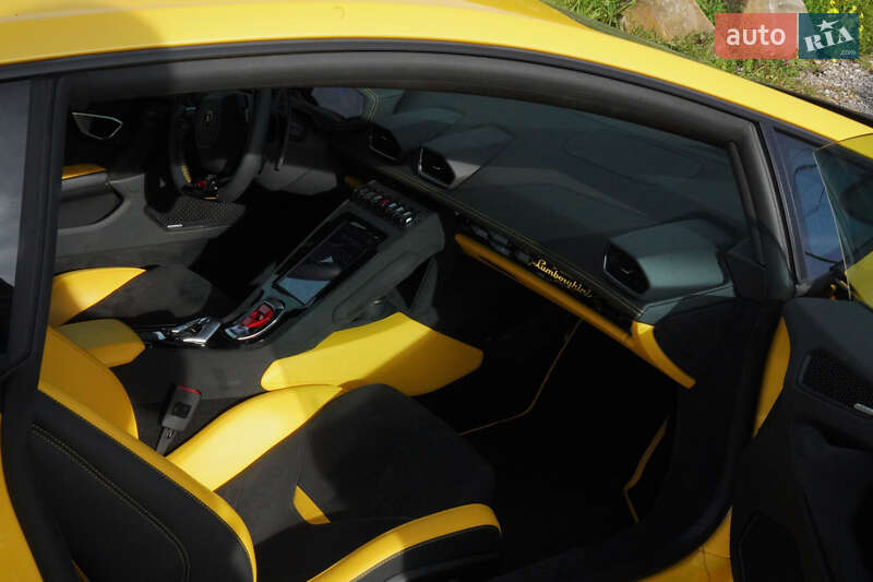 Купе Lamborghini Huracan 2023 в Киеве