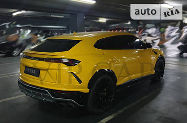 Позашляховик / Кросовер Lamborghini Urus 2019 в Києві