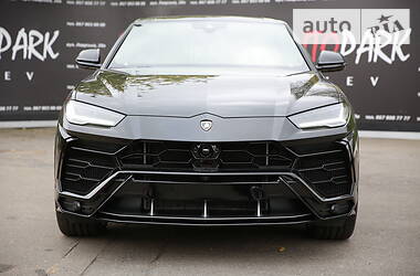 Внедорожник / Кроссовер Lamborghini Urus 2020 в Киеве