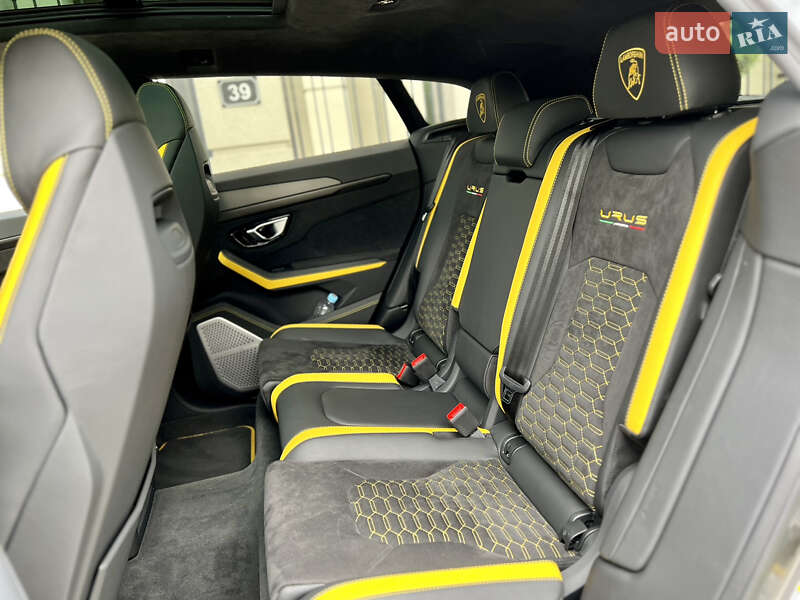 Позашляховик / Кросовер Lamborghini Urus 2022 в Одесі