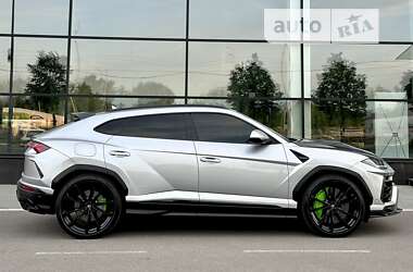 Позашляховик / Кросовер Lamborghini Urus 2020 в  фото 21 Позашляховик / Кросовер Lamborghini Urus 2020 в