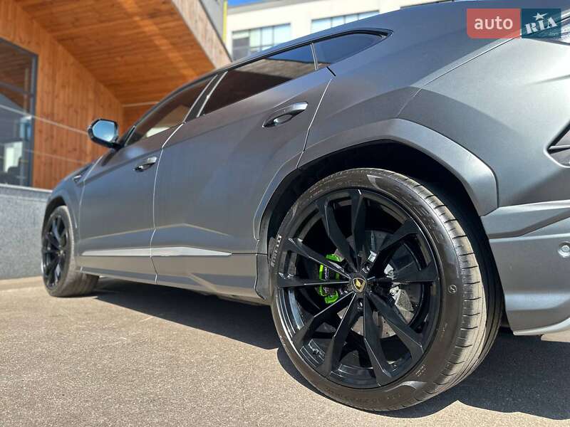 Внедорожник / Кроссовер Lamborghini Urus 2019 в Киеве