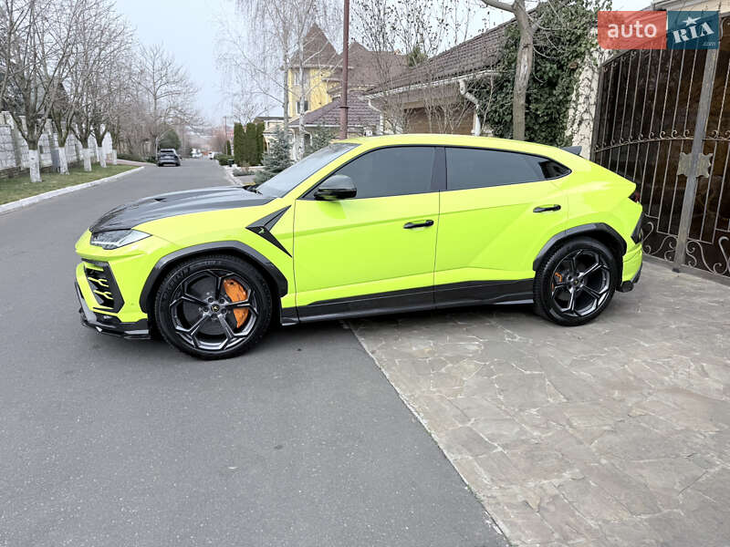 Lamborghini Urus 2020