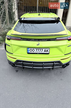 Внедорожник / Кроссовер Lamborghini Urus 2020 в 