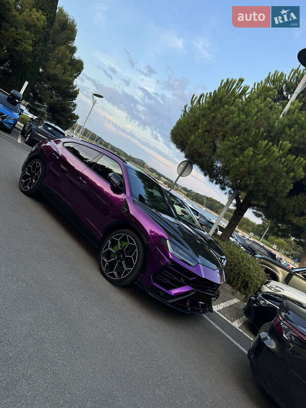 Внедорожник / Кроссовер Lamborghini Urus 2020 в Киеве