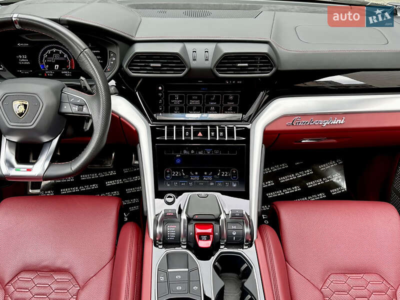Внедорожник / Кроссовер Lamborghini Urus 2020 в Киеве