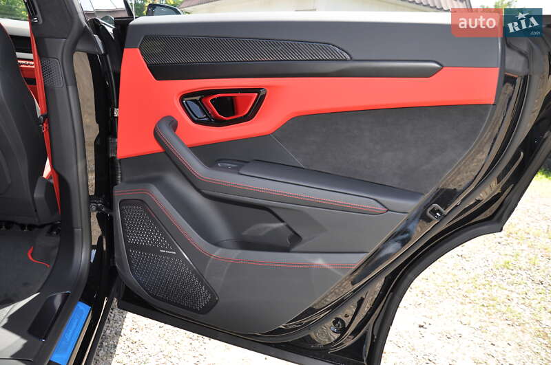 Внедорожник / Кроссовер Lamborghini Urus 2024 в Одессе