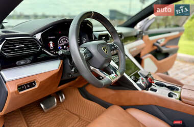 Внедорожник / Кроссовер Lamborghini Urus 2020 в 