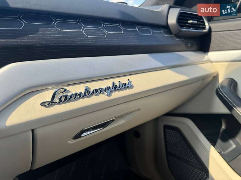 Внедорожник / Кроссовер Lamborghini Urus 2019 в Киеве фото 19 Внедорожник / Кроссовер Lamborghini Urus 2019 в Киеве