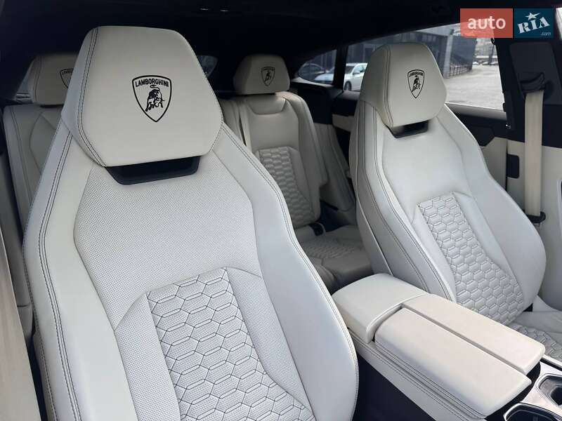 Внедорожник / Кроссовер Lamborghini Urus 2019 в Киеве фото 30 Внедорожник / Кроссовер Lamborghini Urus 2019 в Киеве