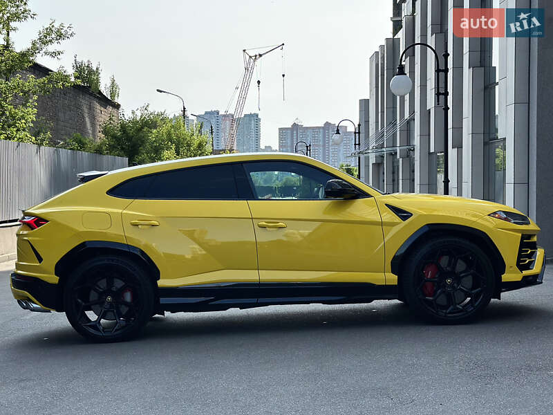 Позашляховик / Кросовер Lamborghini Urus 2019 в Києві