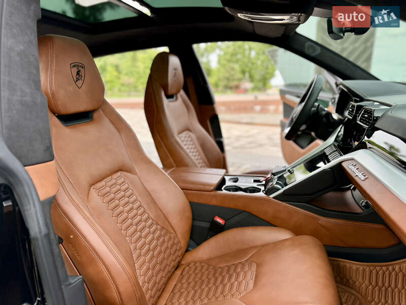Внедорожник / Кроссовер Lamborghini Urus 2020 в Киеве