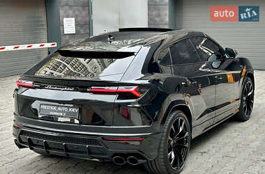 Внедорожник / Кроссовер Lamborghini Urus 2020 в 