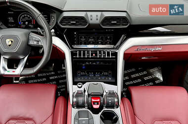 Внедорожник / Кроссовер Lamborghini Urus 2020 в 