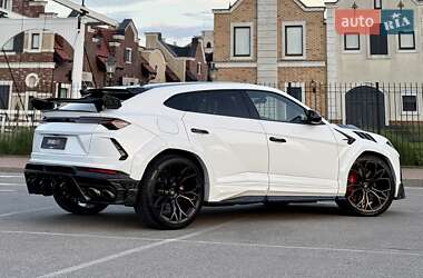 Внедорожник / Кроссовер Lamborghini Urus 2022 в 