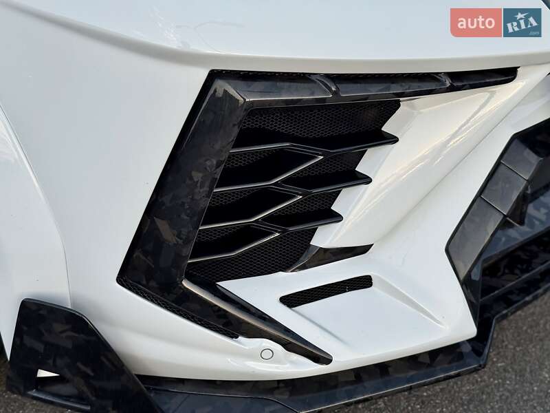 Внедорожник / Кроссовер Lamborghini Urus 2022 в Киеве