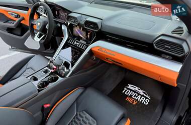 Внедорожник / Кроссовер Lamborghini Urus 2021 в 