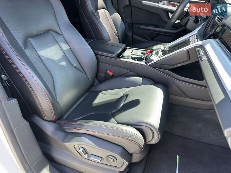 Внедорожник / Кроссовер Lamborghini Urus 2019 в Киеве
